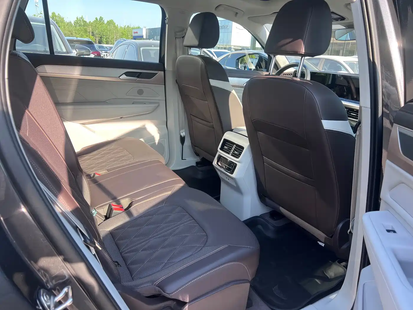 Volkswagen Talagon 2023 380TSI 4WD R-Line Touring Edition фото 18
