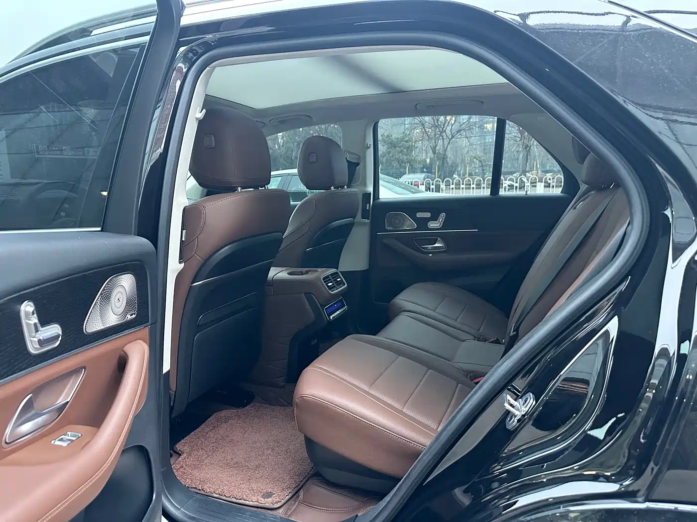 Mercedes-Benz GLE 2024 GLE 450 4MATIC Luxury фото 8