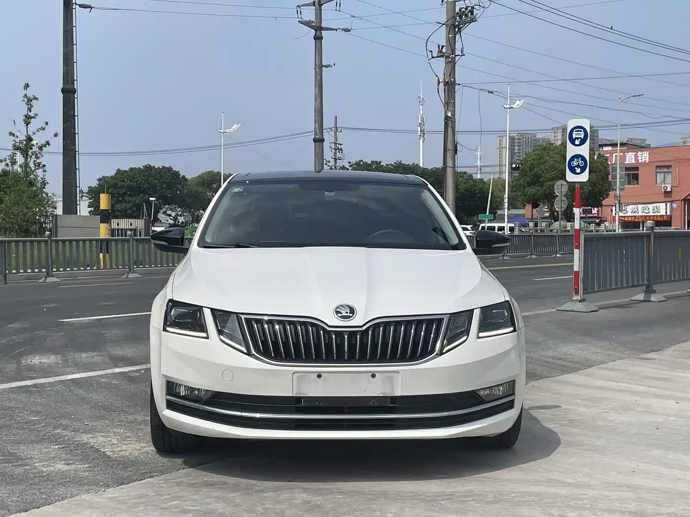 Škoda Octavia 2019 TSI280 DSG Luxury Edition фото 2