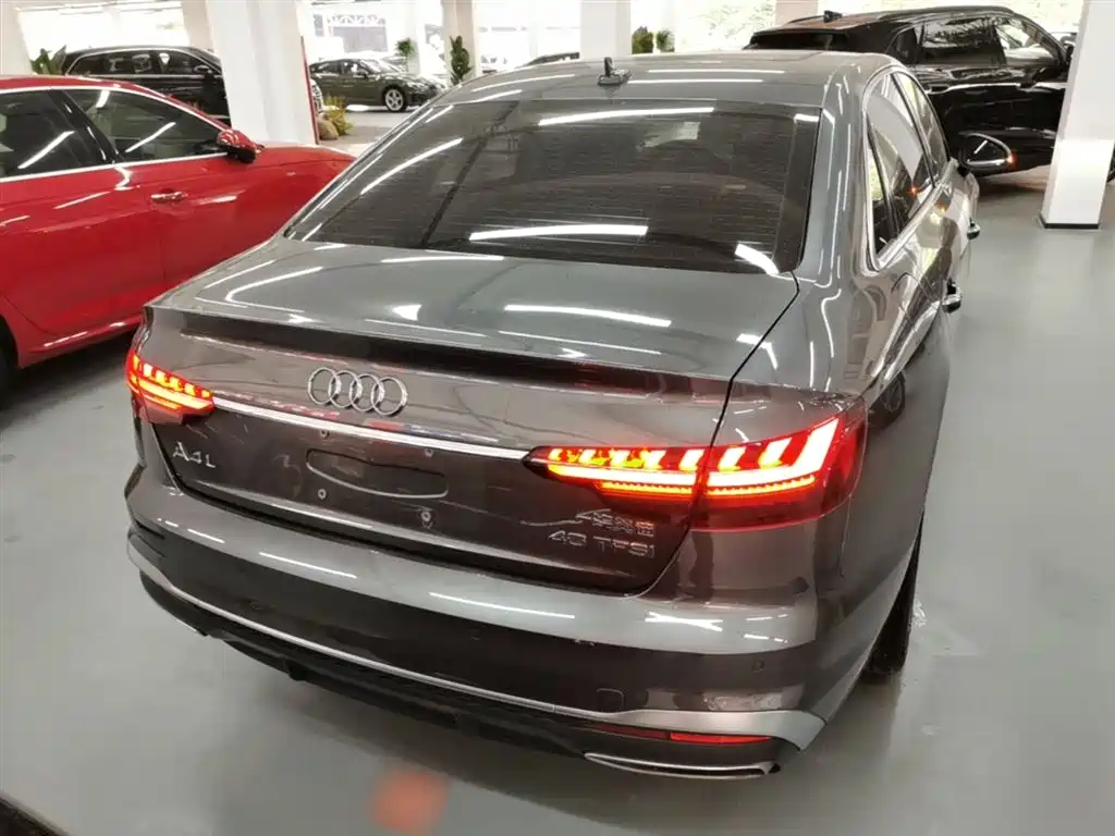 Audi A4L 2023 40 TFSI Fashion Dynamic фото 6