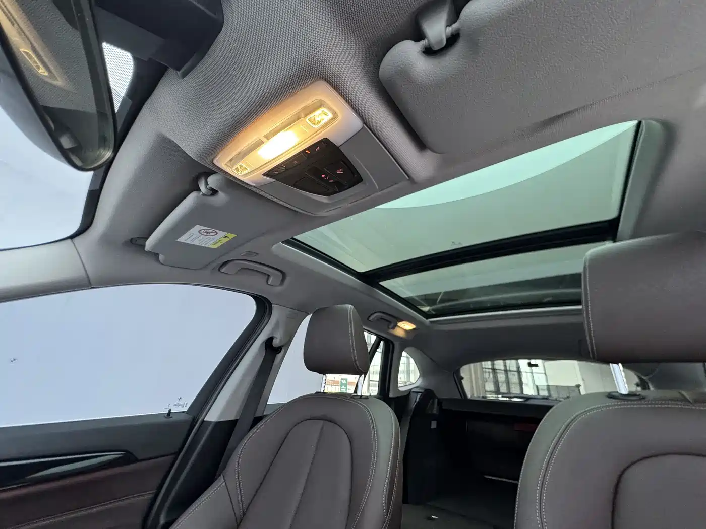 BMW X1 2022 sDrive25Li Leading фото 18
