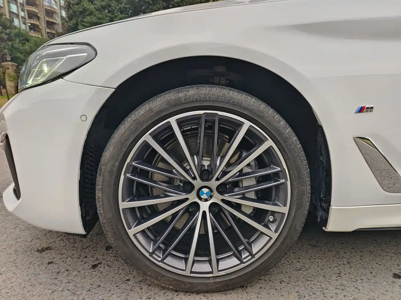 Photo 5 - BMW 5 Series