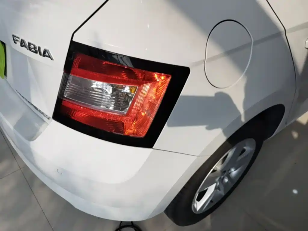 Photo 8 - Škoda Fabia