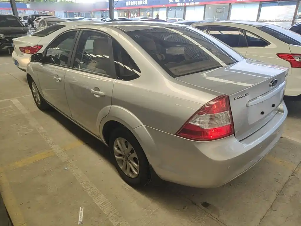 Ford Focus 2014 2013 Sedan Classic 1.8L Automatic Base