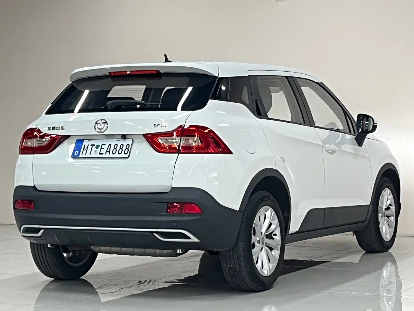 Zhonghua V3 2018 2017 1.5L Manual Comfort