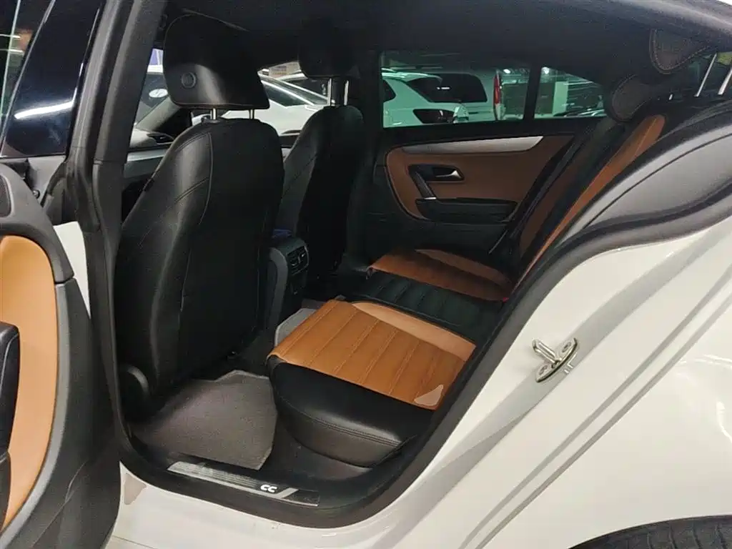 Volkswagen FAW-Volkswagen CC 2015 1.8TSI Luxury фото 17
