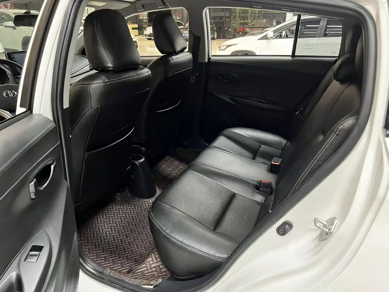 Toyota Vios FS 2021 1.5L CVT Fengchi Edition фото 5