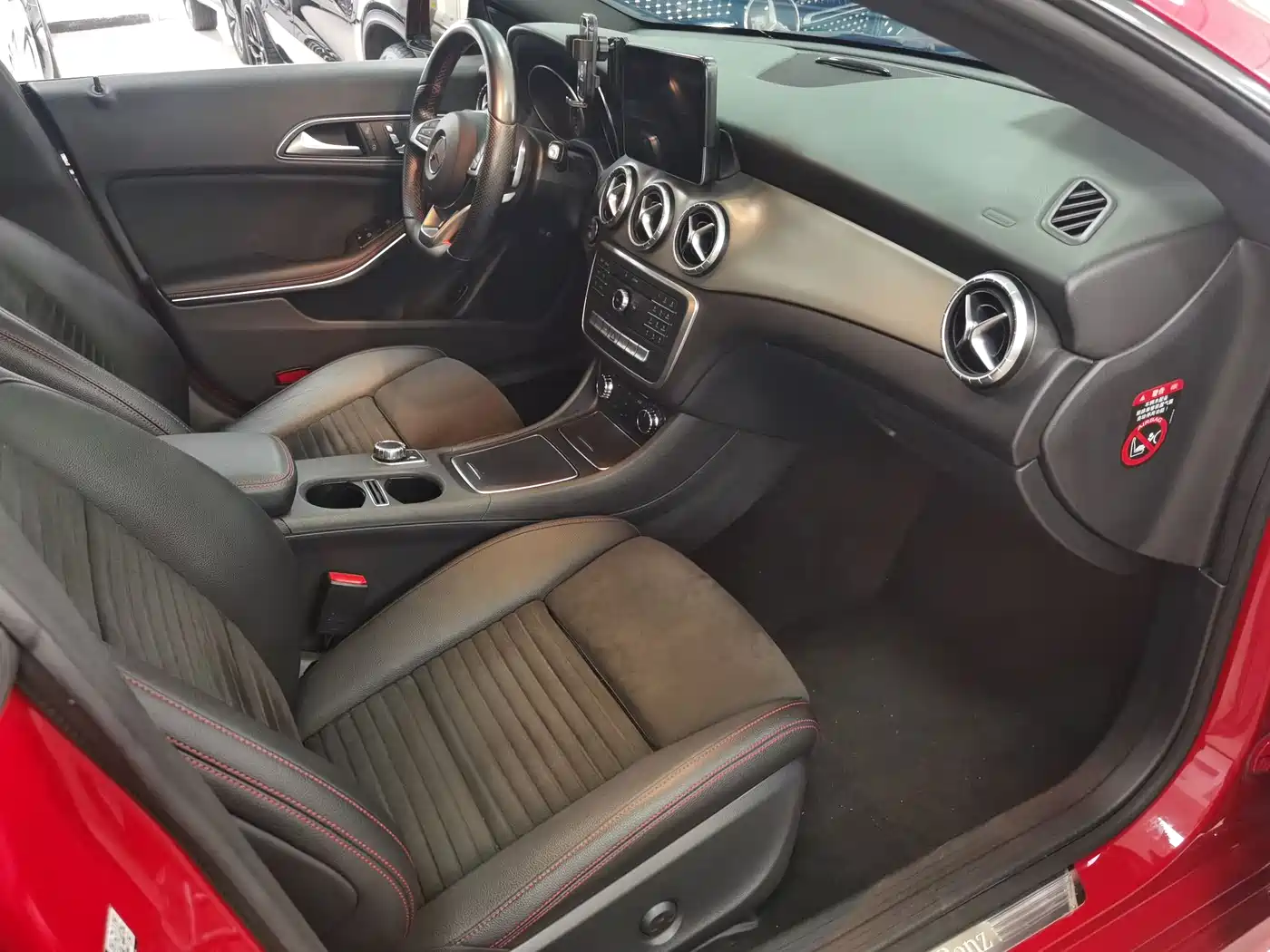 Mercedes-Benz CLA (Import) 2017 CLA 220 4MATIC фото 15
