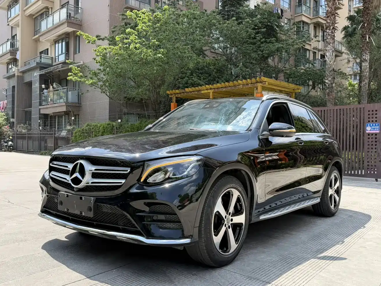 Mercedes-Benz GLC 2018 Facelift GLC 260 4MATIC Luxury