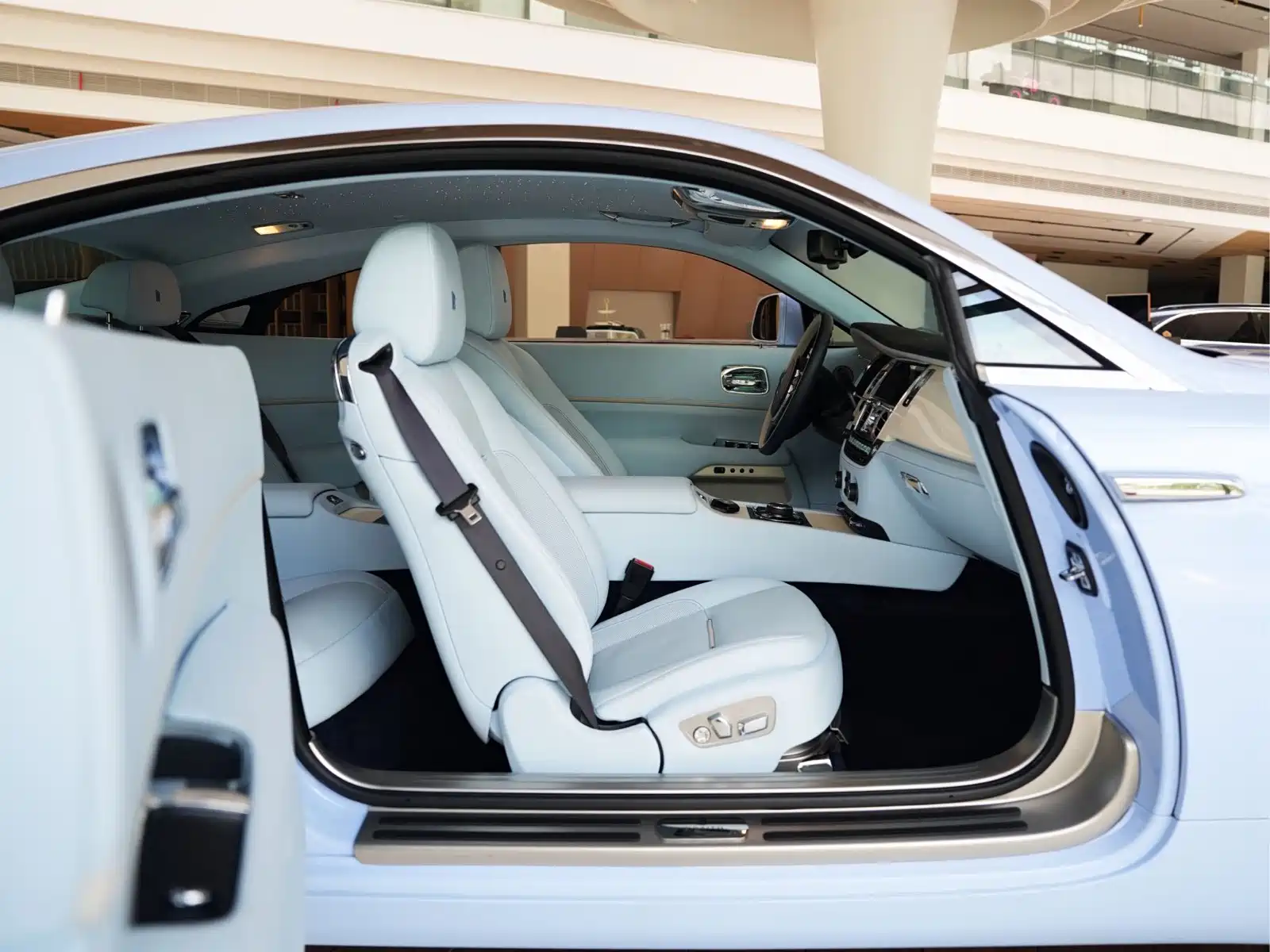 Фото 12 - Rolls-Royce Wraith