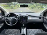 Photo 8 - Nissan Tiida