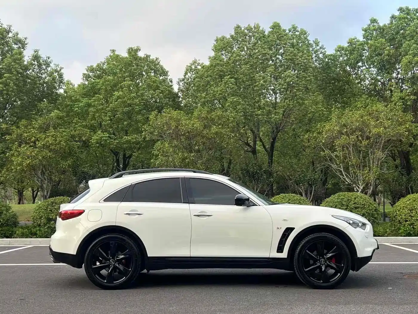 Infiniti QX70 2015 2013 3.7L Standard Edition