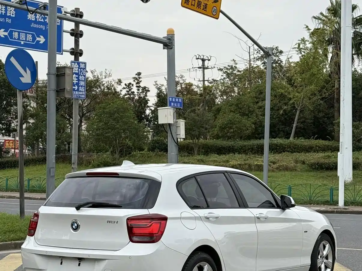 Фото 5 - BMW 1 Series (Import)