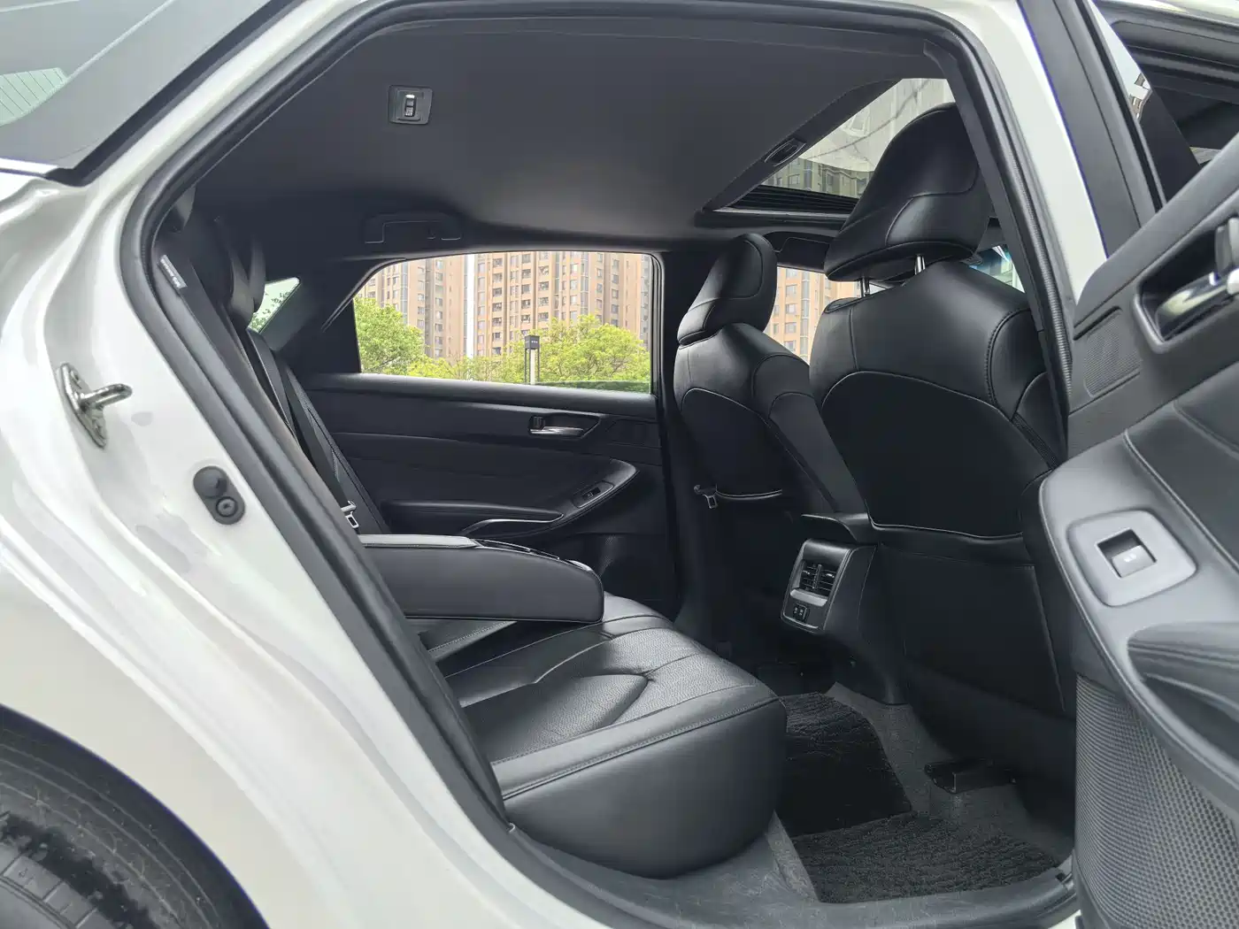 Toyota Avalon 2019 2.0L Luxury Edition (China VI) фото 12