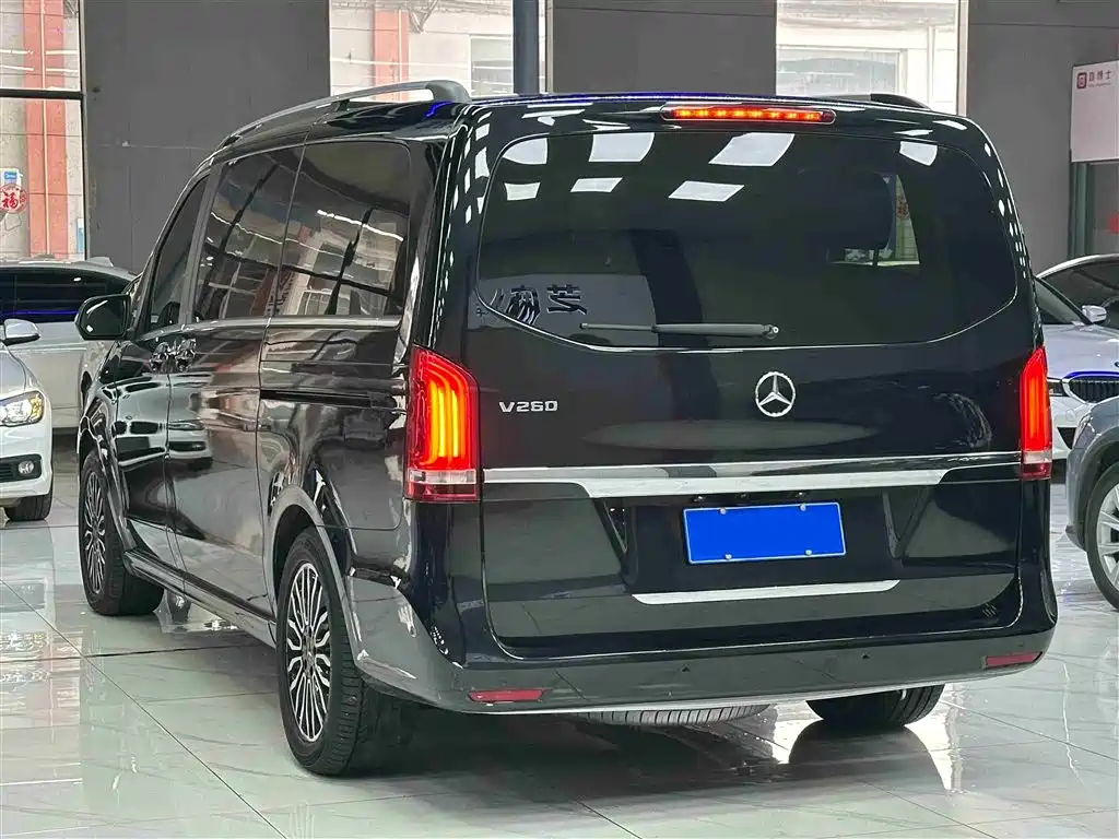 Mercedes-Benz V-Class 2018 V 260 Premium Edition China V фото 4