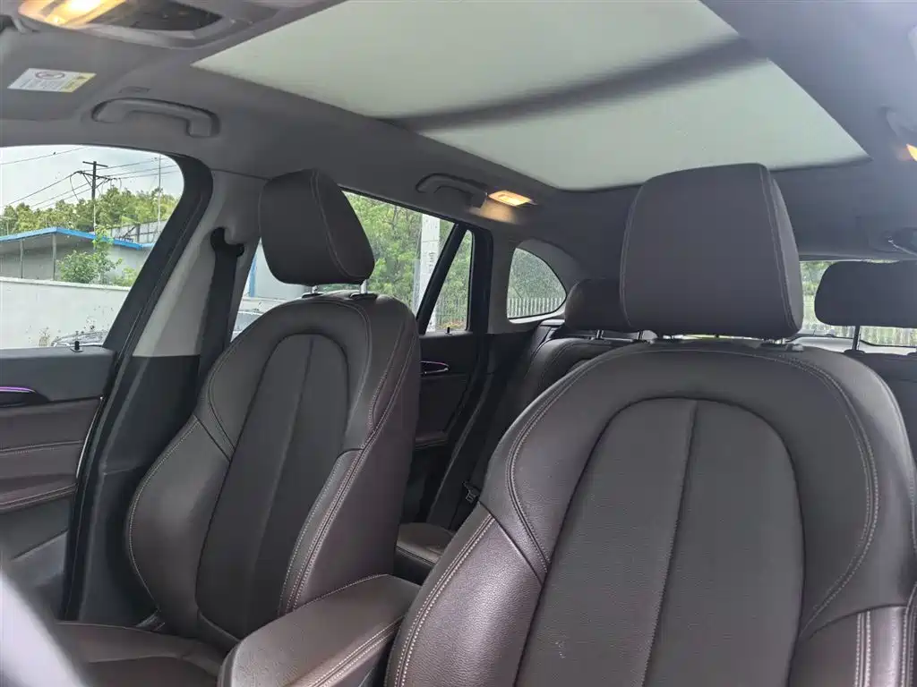 BMW X1 2022 sDrive25Li Leading фото 11