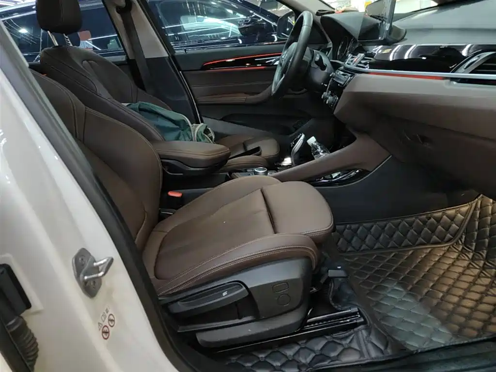 BMW X1 2020 sDrive20Li Premium Edition фото 25