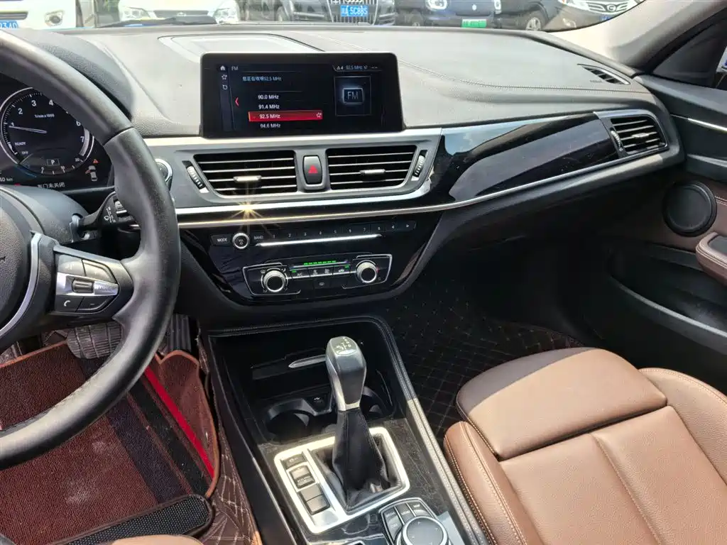 BMW 1 Series 2019 118i M Sport Package фото 14