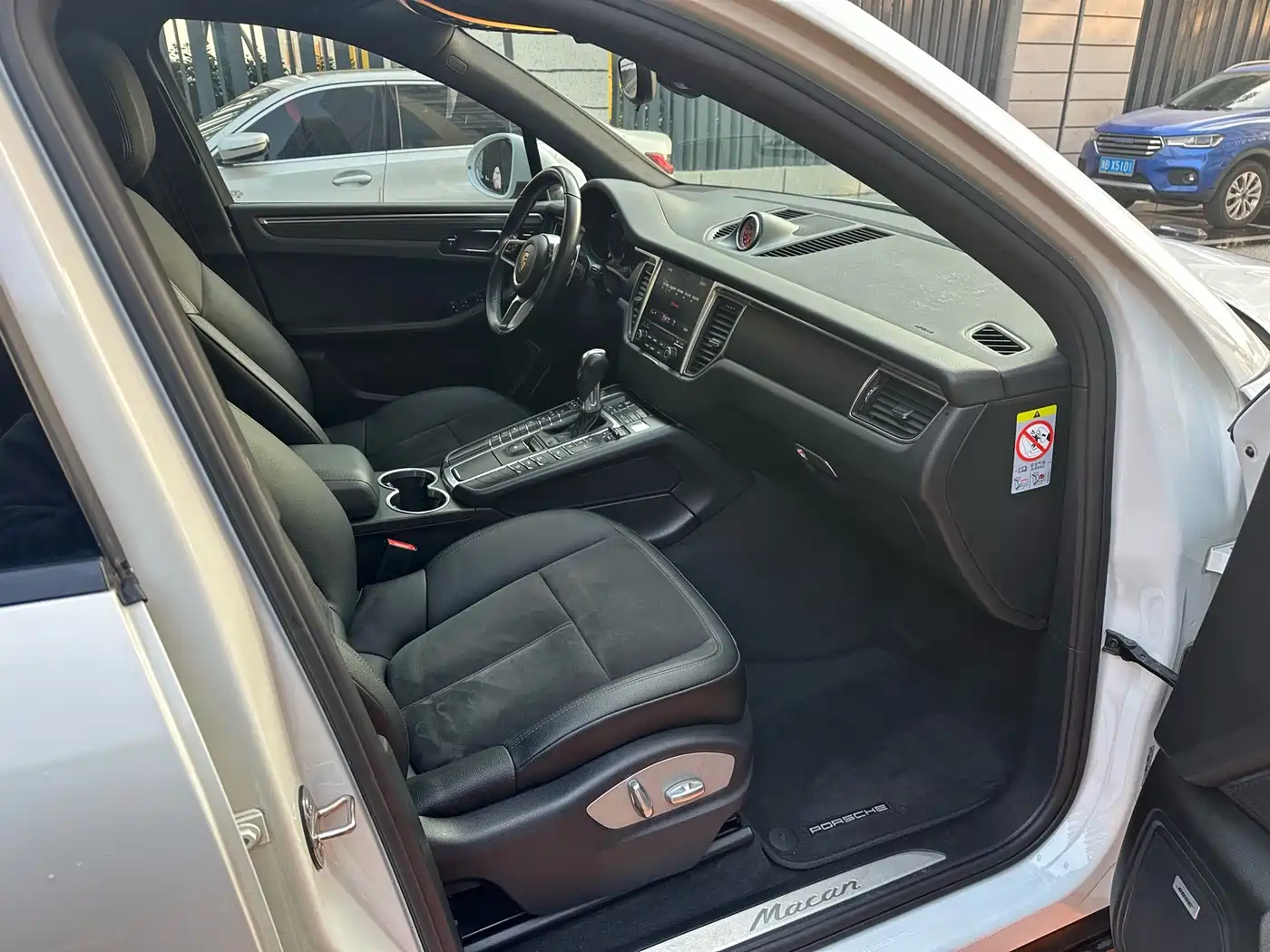 Porsche Macan 2017 Macan 2.0T фото 17