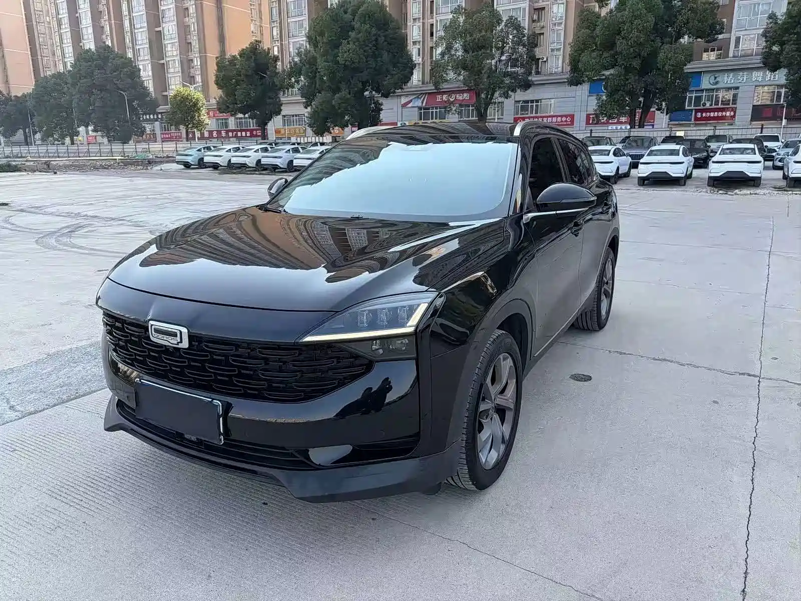 Photo 1 - Qoros 7