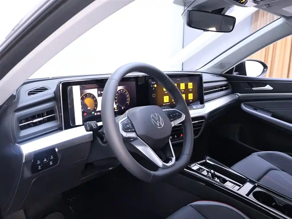 VOLKSWAGEN LINGDU