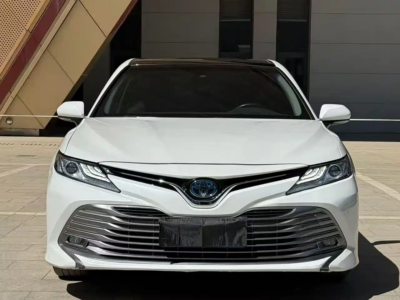 Toyota Camry 2019 Hybrid 2.5HG Luxury Edition China V фото 2