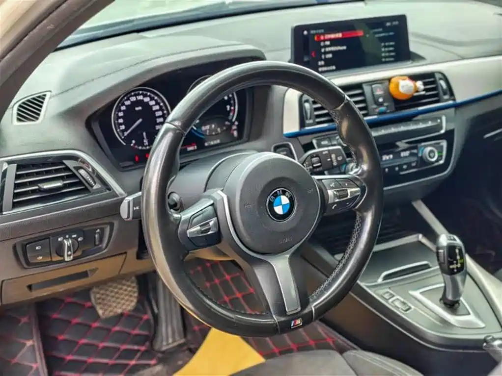 BMW 1 Series (Import) 2018 120i M Sport Package фото 12
