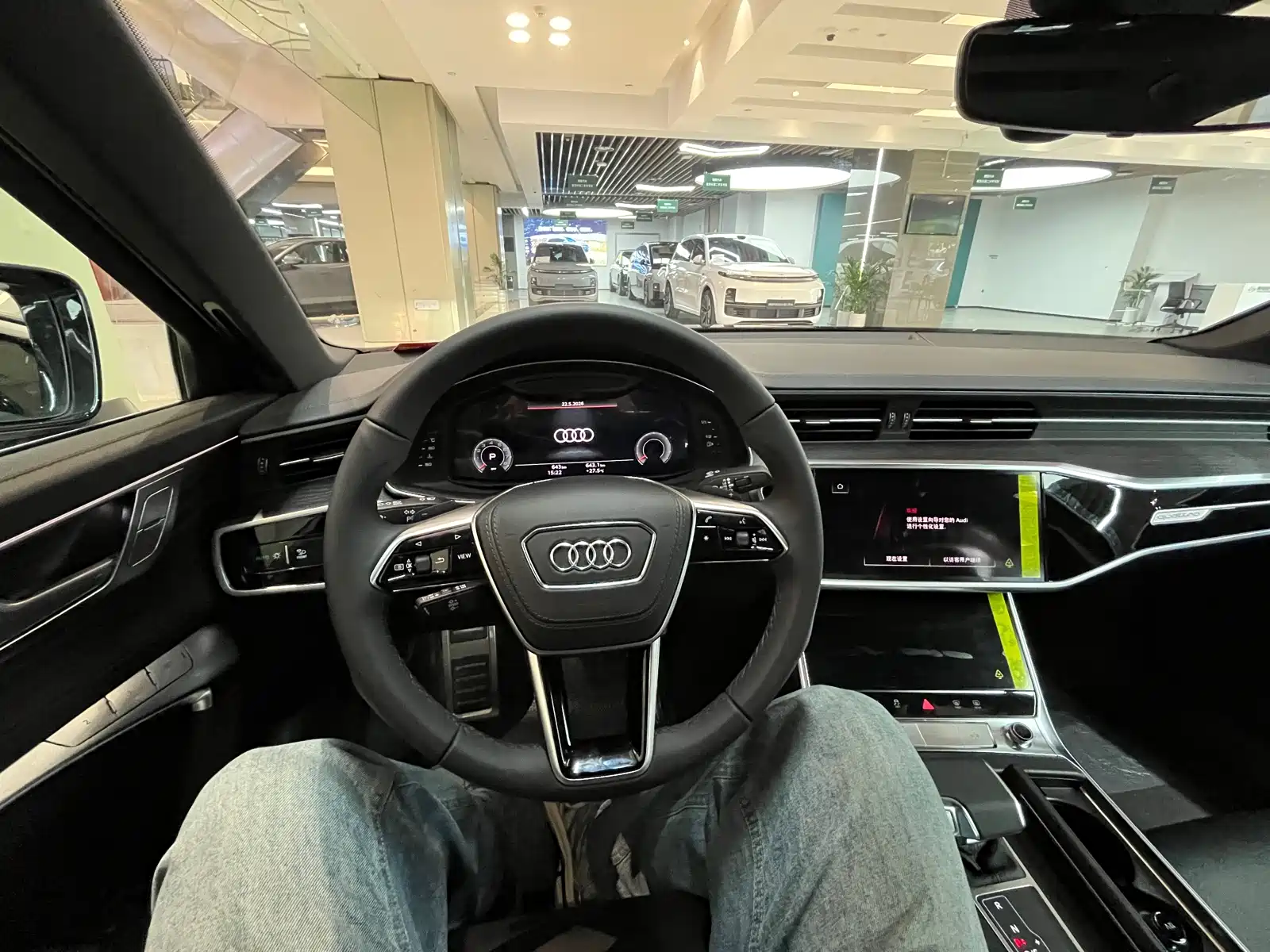 Фото 10 - Audi A6L