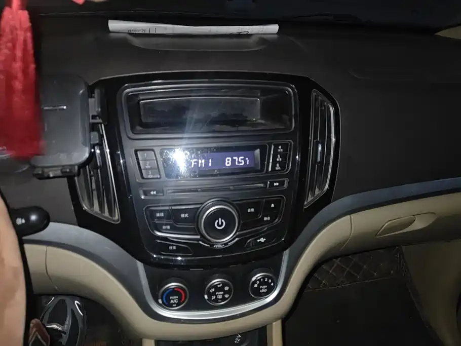 Baojun 730 2014 2014 1.5L Manual Standard 7-seater