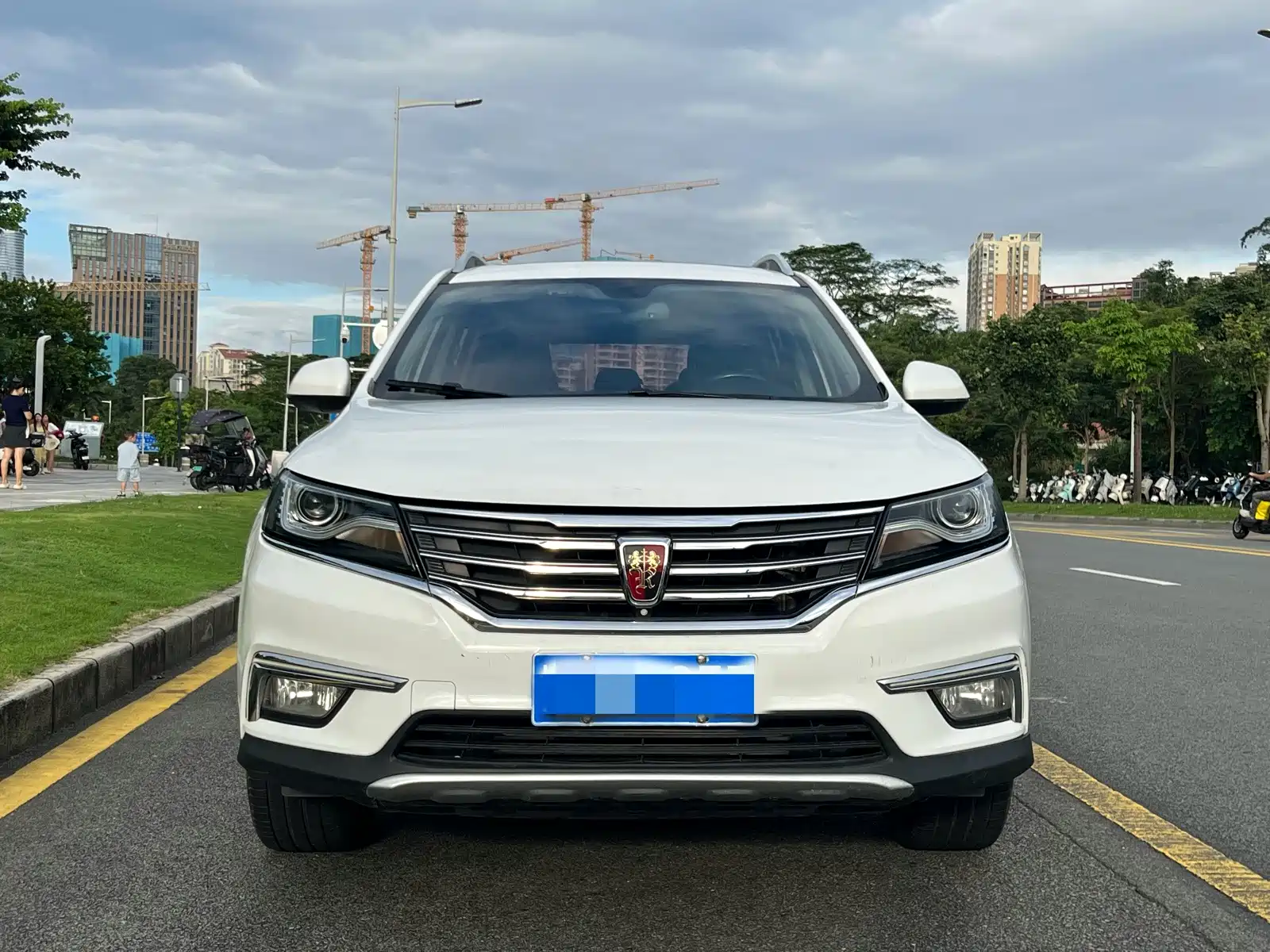 Photo 2 - Roewe RX5