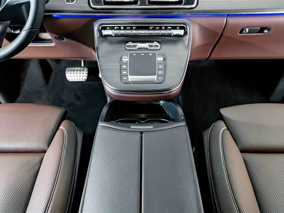 Mercedes-Benz V-Class 2025 2024 V 300 L Long Wheelbase Luxury Edition
