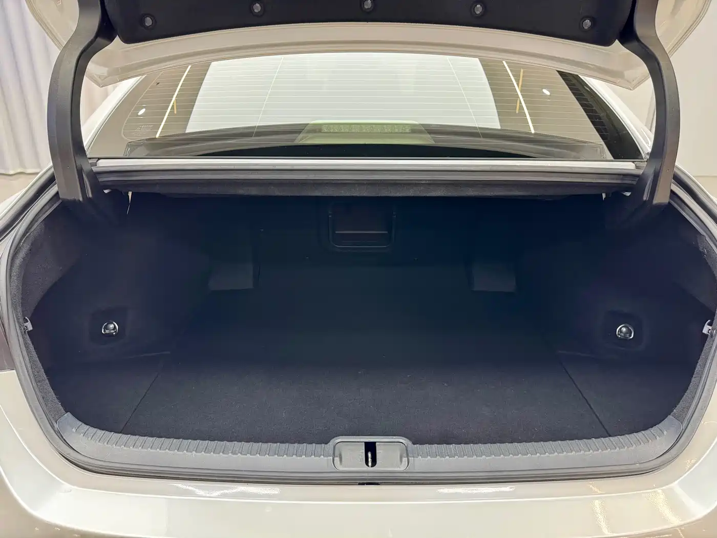 Lexus ES 2020 200 Luxury фото 24