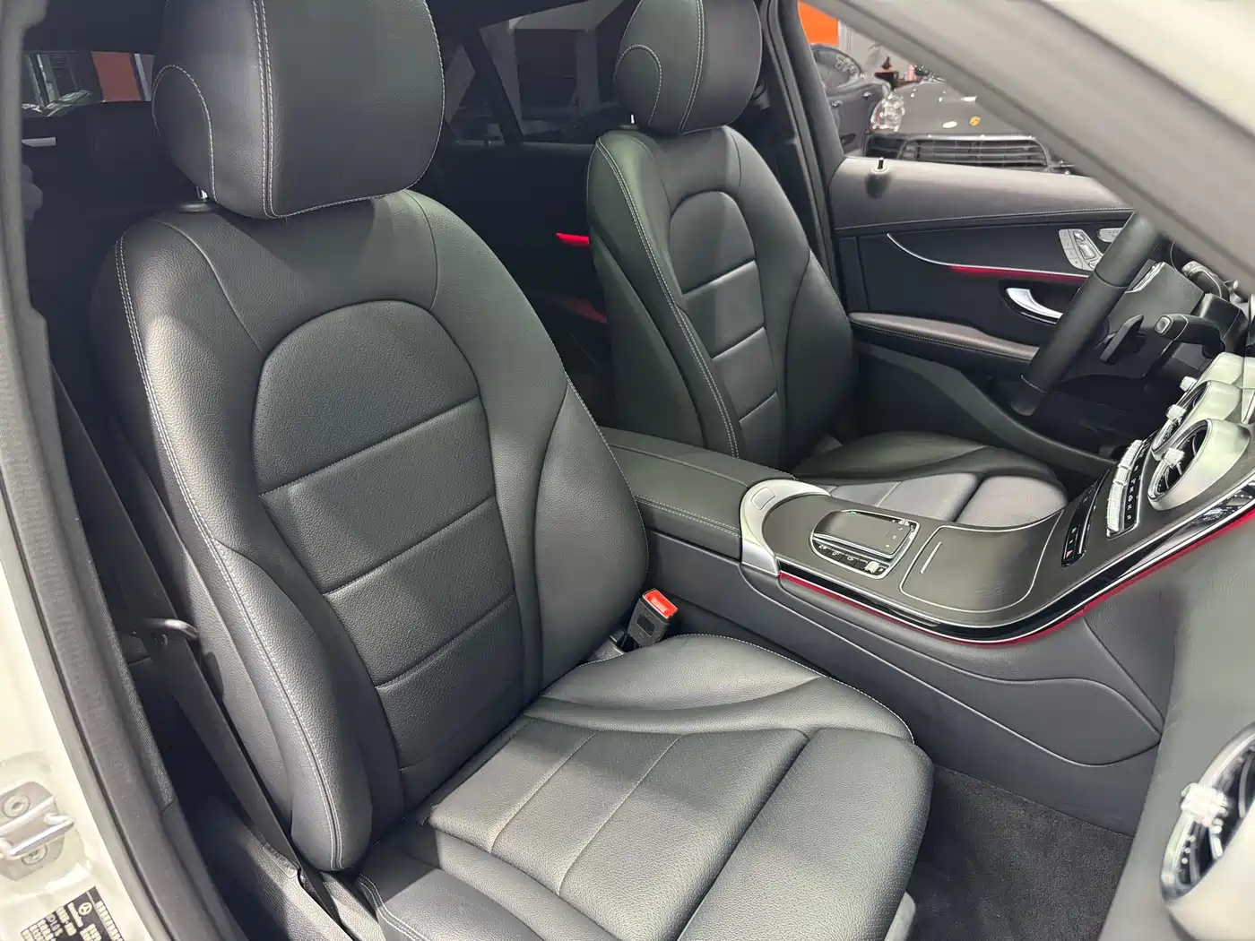 Mercedes-Benz GLC Coupe 2021 GLC 300 4MATIC Coupe SUV фото 28