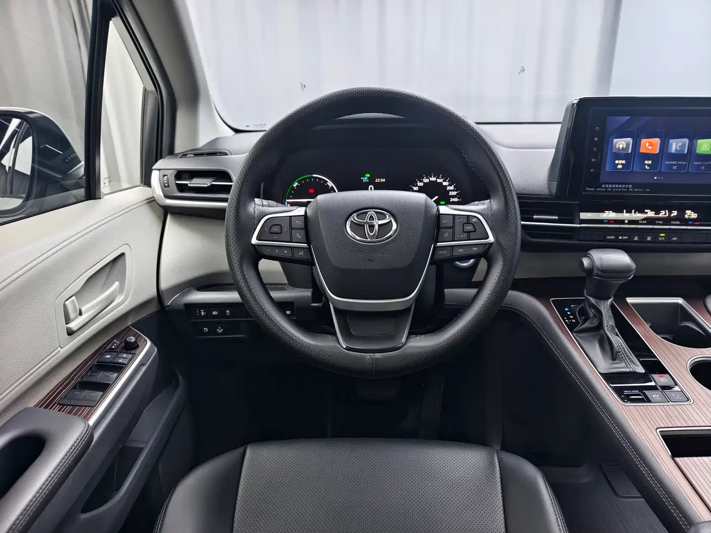 Toyota Sienna 2023 2.5L Hybrid Comfort Edition фото 14