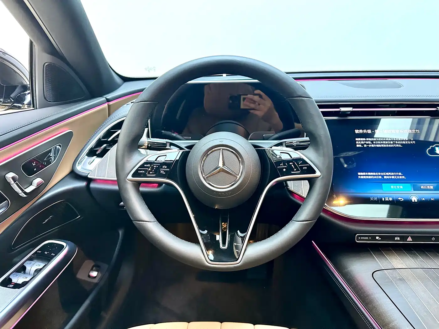 Mercedes-Benz E-Class 2024 E 300 L Fashion фото 14