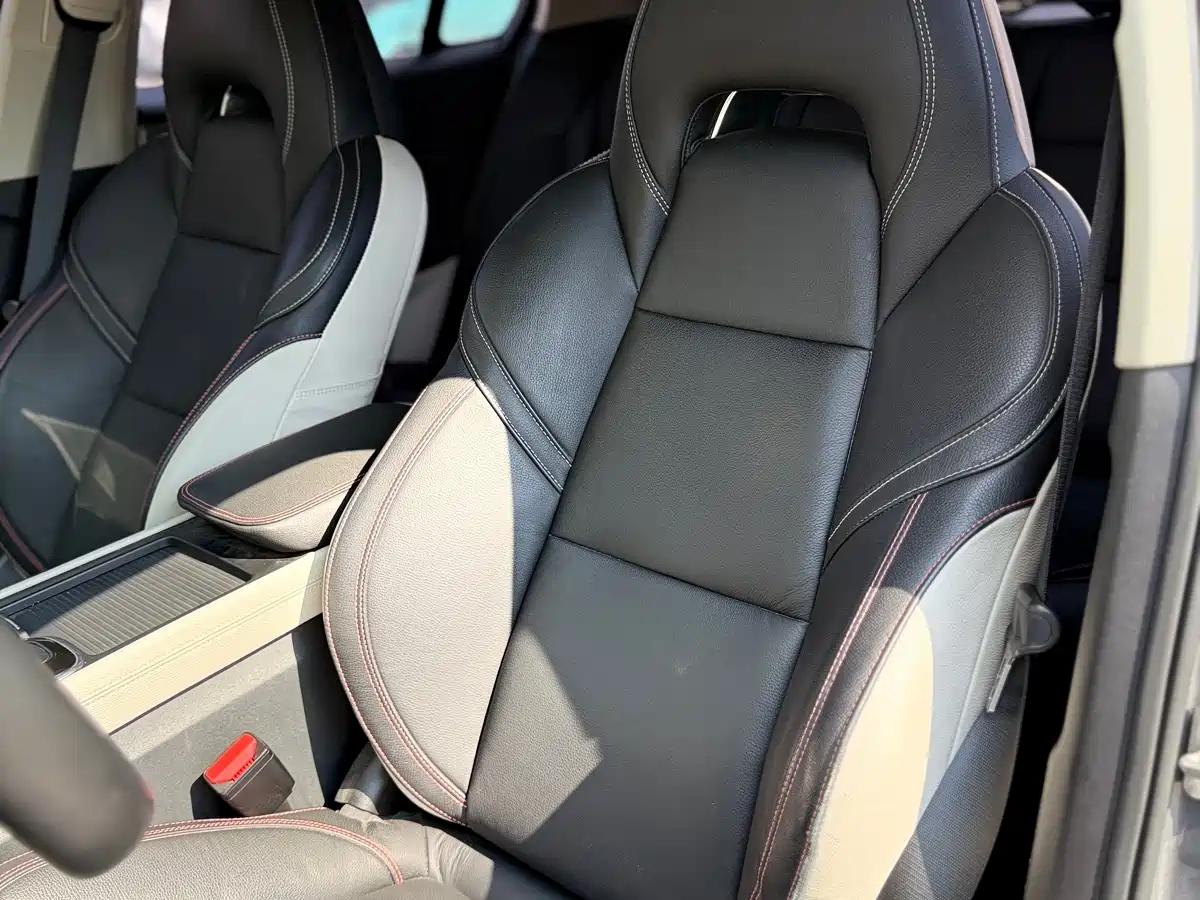 Lynk & Co 02 2018 1.5T DCT 2WD Shine Edition China V фото 25