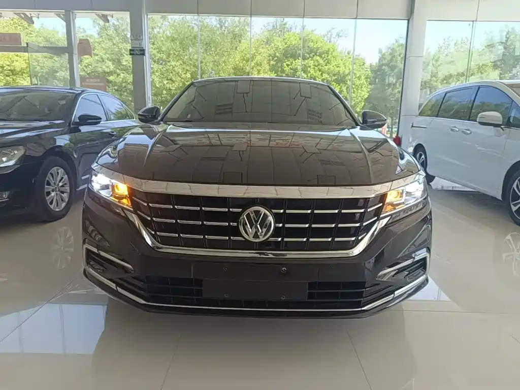 Фото 3 - Volkswagen Passat