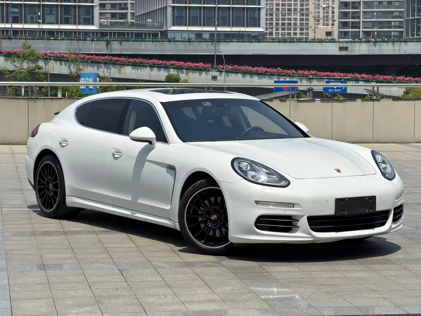 Porsche Panamera 2014 Panamera S Executive 3.0T фото 2