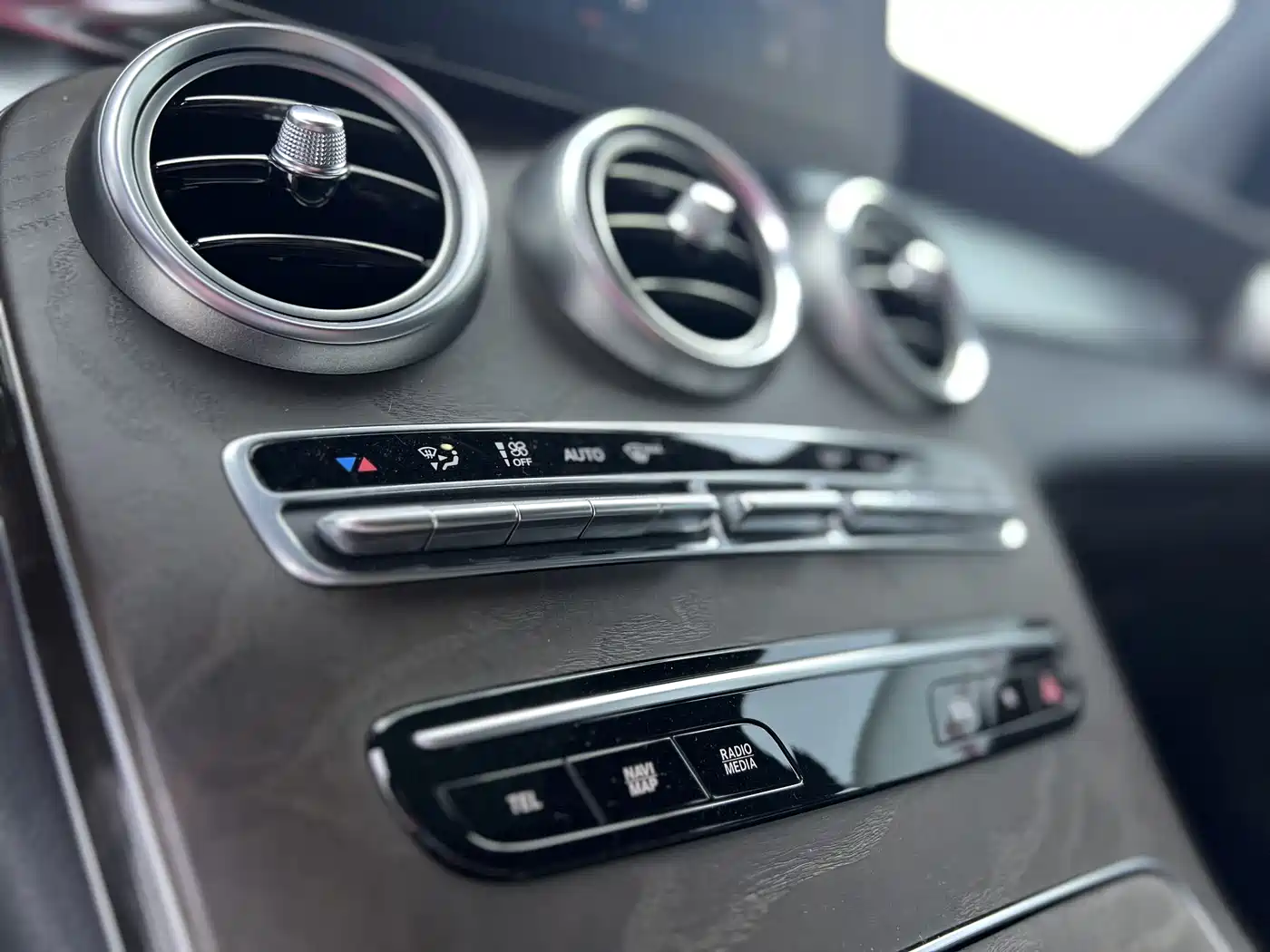 Mercedes-Benz GLC 2020 GLC 300 L 4MATIC Dynamic фото 25