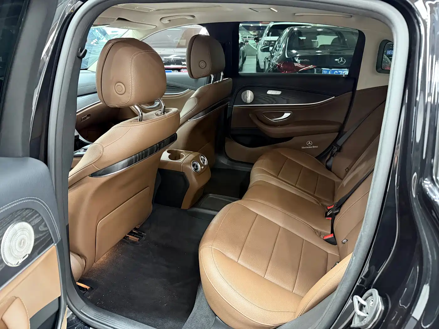 Mercedes-Benz E-Class 2019 E 260 L Sport фото 8