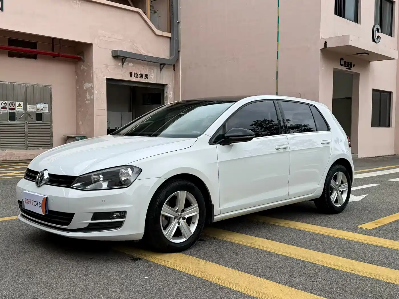 Volkswagen Golf 2017 1.6L Auto Comfort Millionth Edition