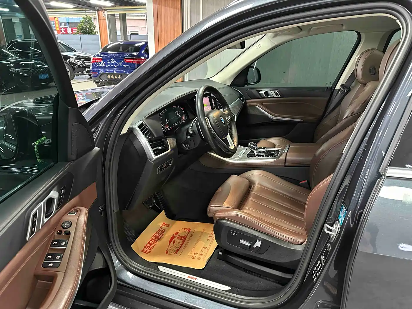 BMW X5 (Import) 2020 xDrive30i M Sport Package фото 3