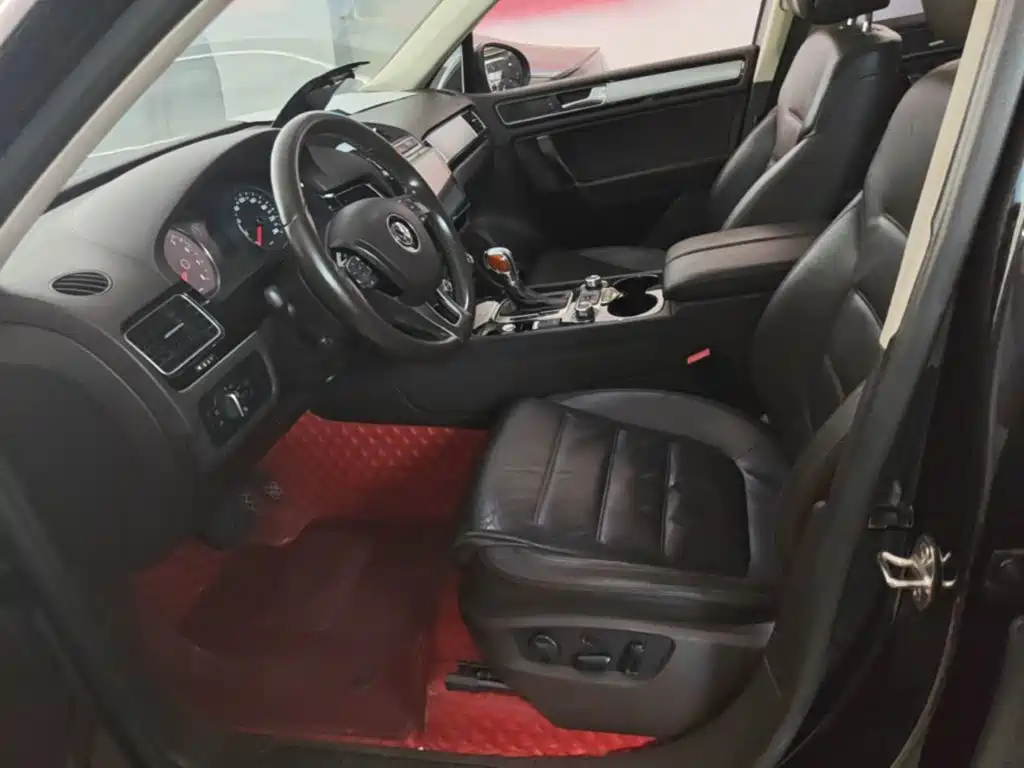 Volkswagen Touareg 2018 2017 3.0TSI Explorer Edition