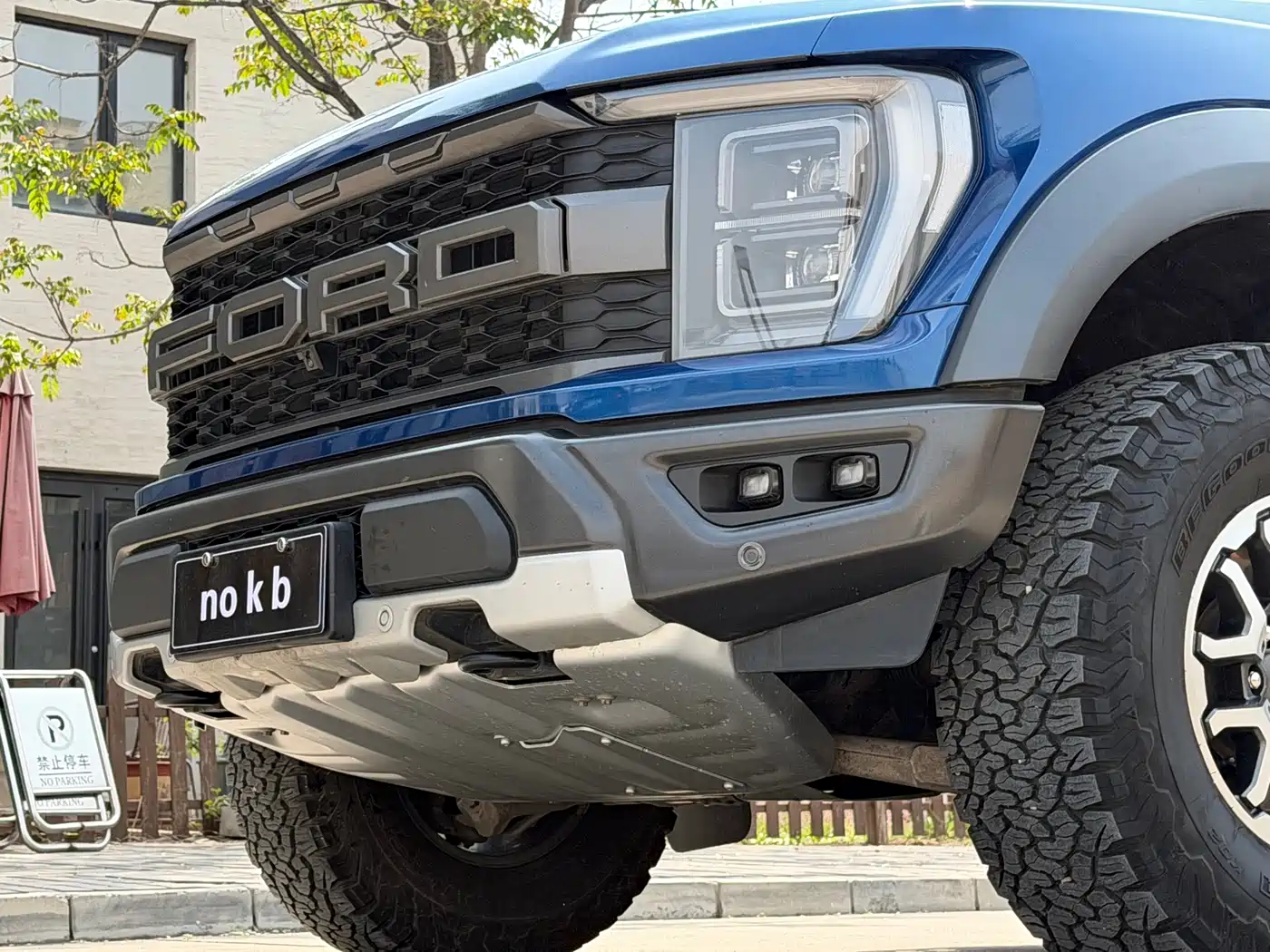 FORD F-150 RAPTOR