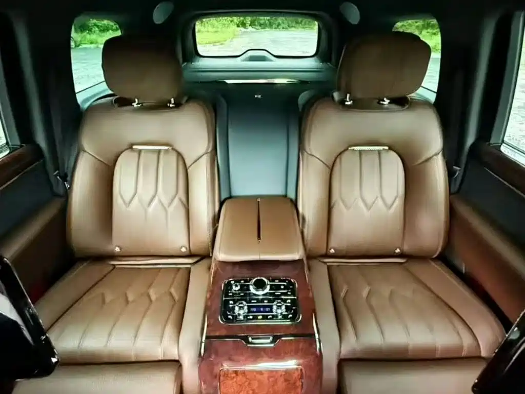 Hongqi Guoyao 2023 2022 4.0T Premium Flagship 4-Seater
