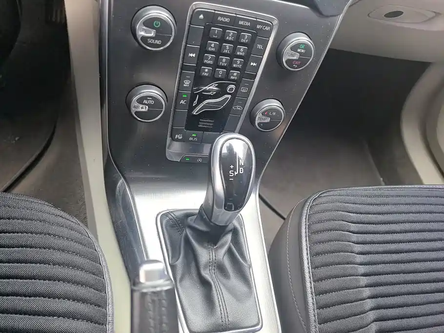 Volvo V40 2013 2013 2.0T Elegance Edition
