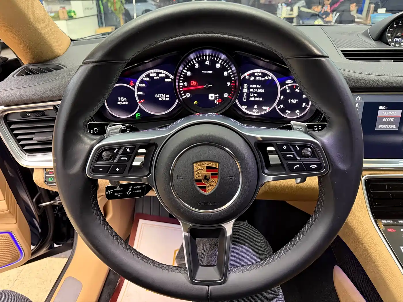 Porsche Panamera 2017 Panamera Executive Long Wheelbase 3.0T фото 19