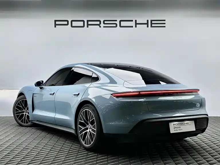 Porsche Taycan 2024 2022 Taycan