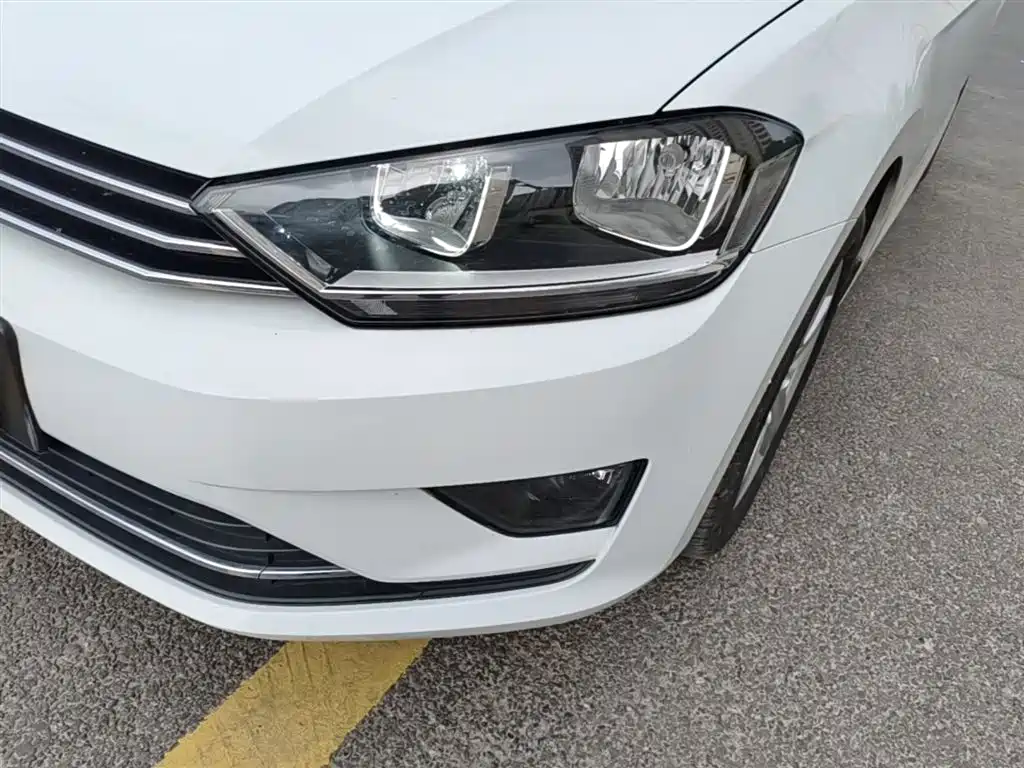 Volkswagen Golf Sportsvan 2018 1.6L Automatic Comfort фото 24
