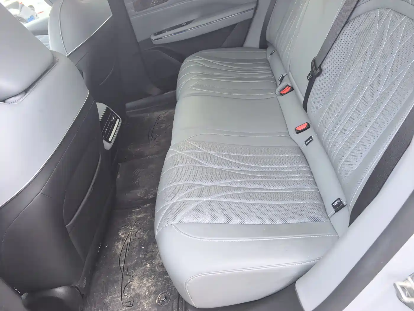 Geely Galaxy Galaxy E8 2025 700km Long Voyage Smart Drive Edition фото 8